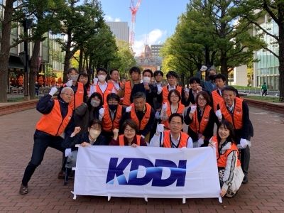21011_KDDI_pickup