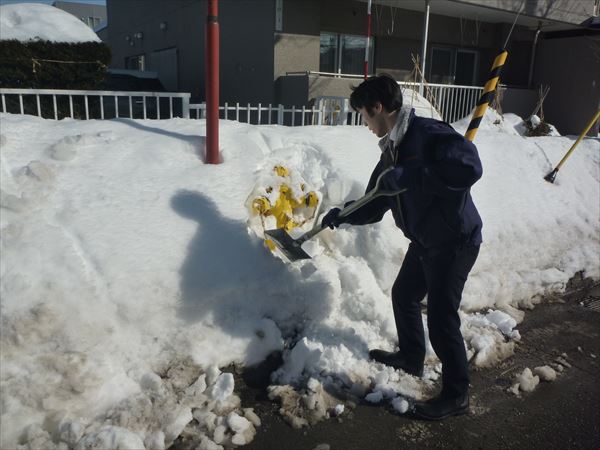 220009_東洋ロードメンテナンス_消火栓周辺の除雪
