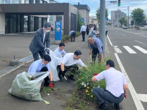 240013_北海道クラウン_花壇整備