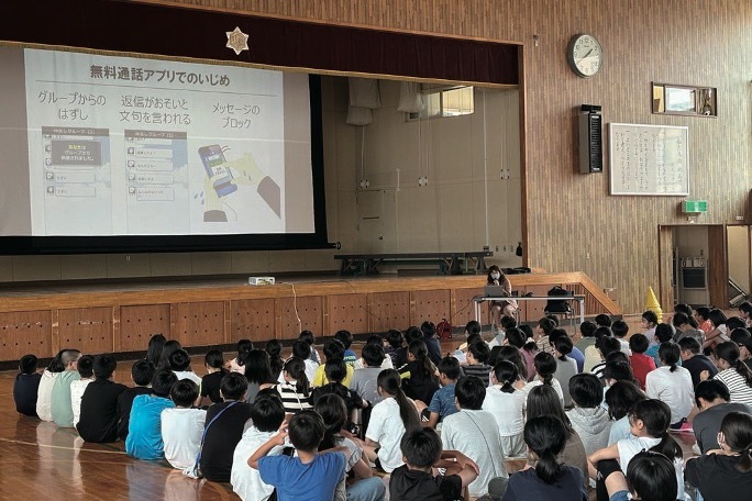 SmileReport_HP_8_05_KDDI