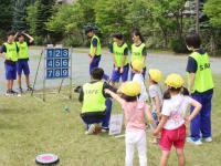 ストラックアウトで遊ぶ様子