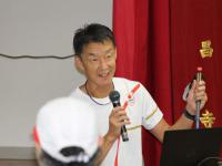 講演をする阿部さん