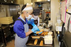 パン製造の様子2