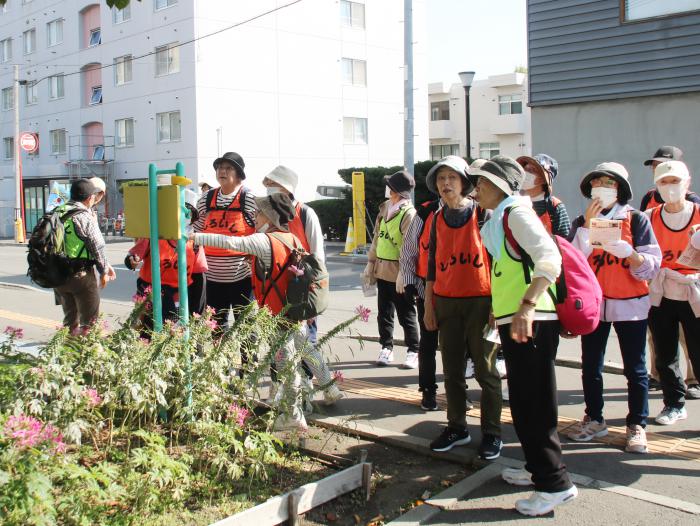 歴しるべ案内板