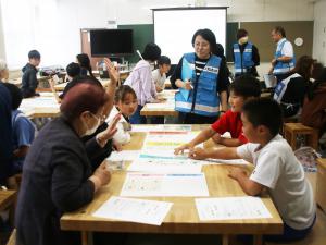 カードゲームで家庭備蓄を学ぶ