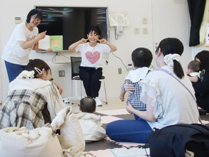 えほんライブ