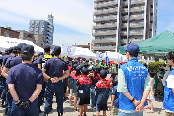 防災訓練の開会式