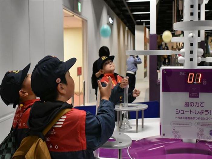 風の力でどこまで上がるかな？