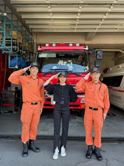 パーソナリティ中村さんと記念撮影