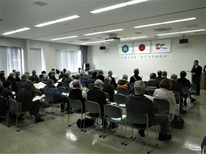 防火委員会「防災安全研修会」会長あいさつの様子