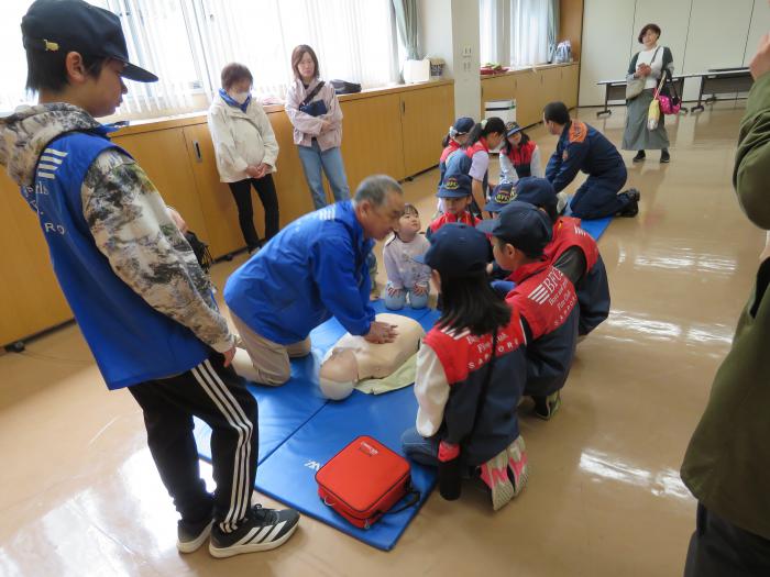 心肺蘇生法訓練の様子