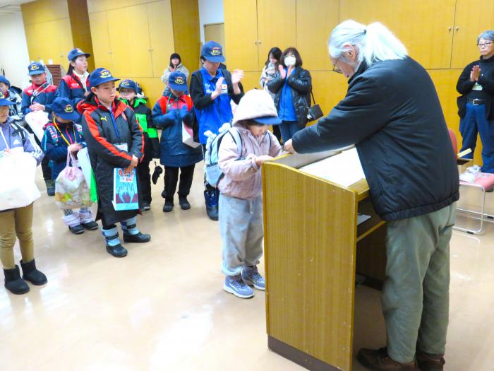 クラブ員検定の認定証授与式の様子1