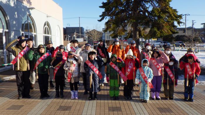 パトロールを終え整列する西町少年消防クラブ員