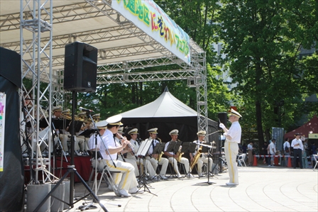 写真:大通地区にぎわいフェスタ2019での演奏会