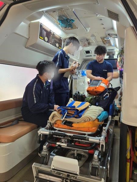 救急車内説明