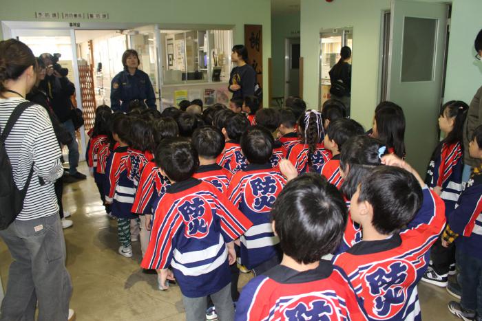 見学の様子3