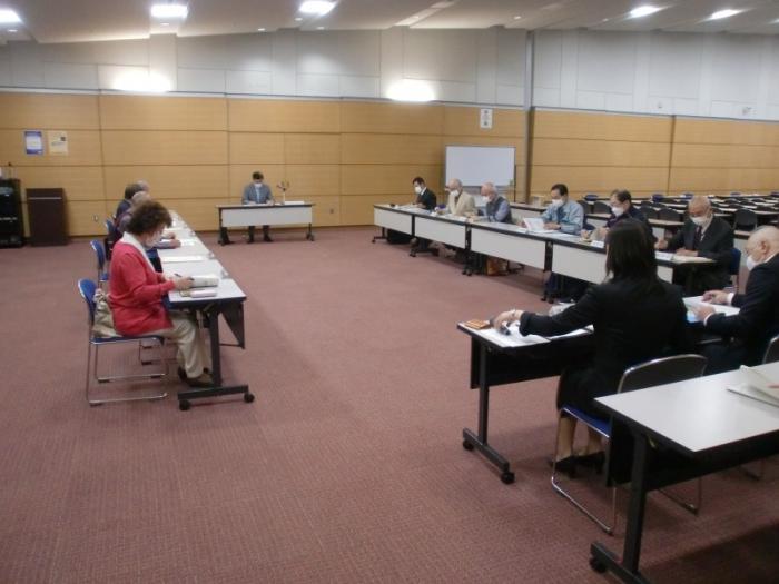 定期総会前に開催された第1回役員会の様子