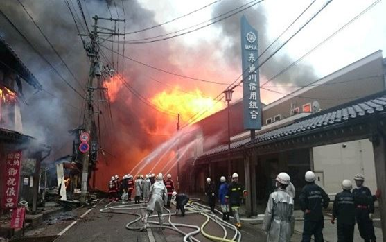 糸魚川火災1