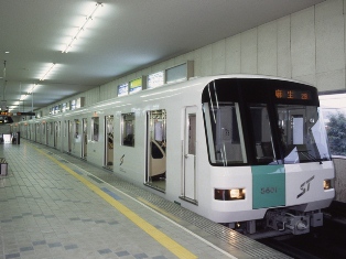 地下鉄南北線の車両（5000形）の写真