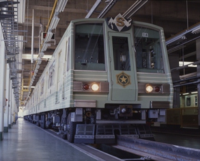 地下鉄東西線の車両（6000形）の写真