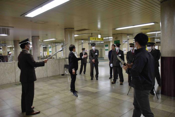 東西線琴似駅における防犯訓練の様子