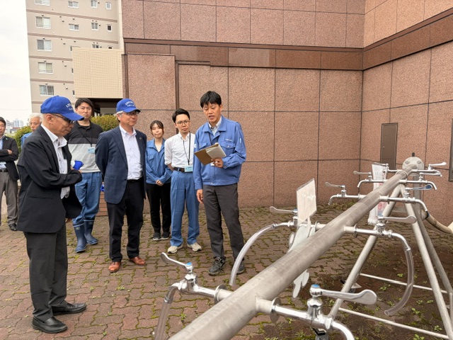 緊急貯水槽の説明時の様子