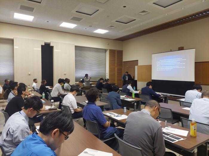 海外研修員による発表会への参加
