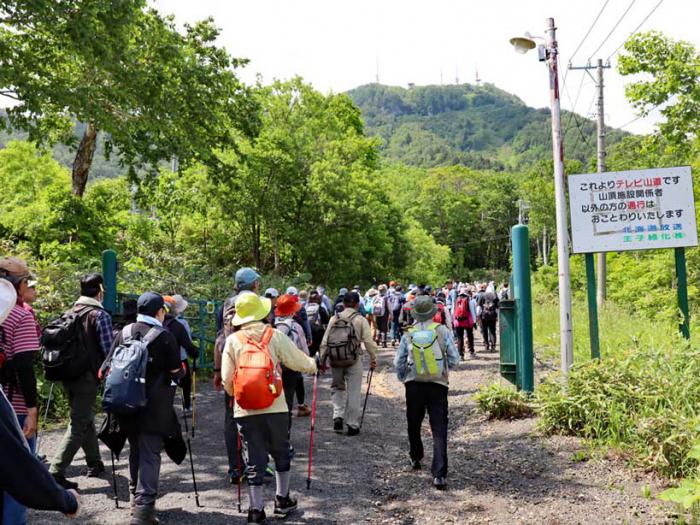 手稲山ウオーキングの様子1