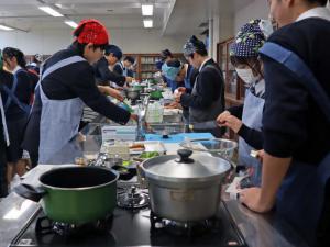 調理実習の様子1