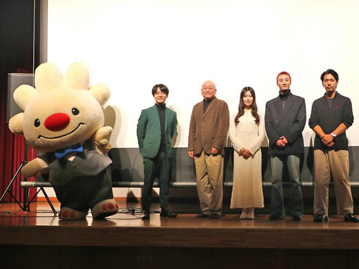 舞台挨拶の様子