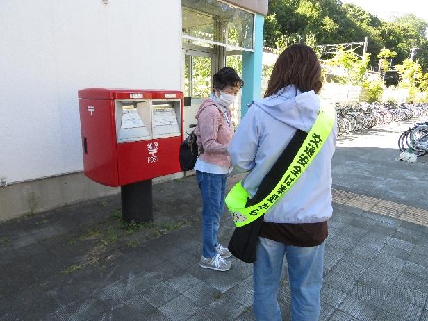 ラッキー星置駅前店付近の街頭啓発の様子2