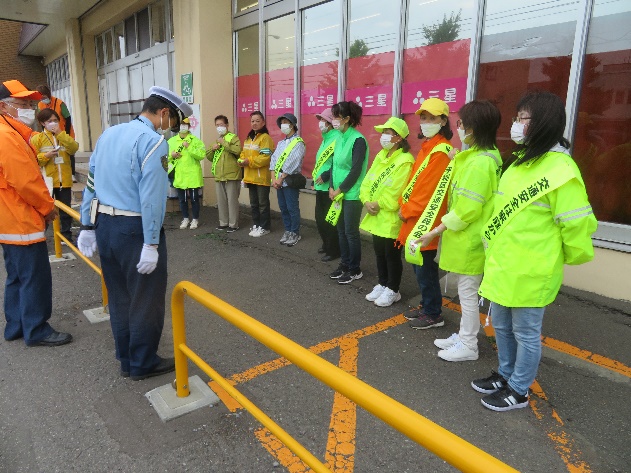 母の会街頭啓発の様子2