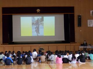 小学校での交通安全教室の様子