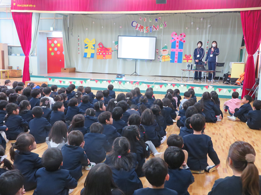 幼稚園での交通安全教室の様子