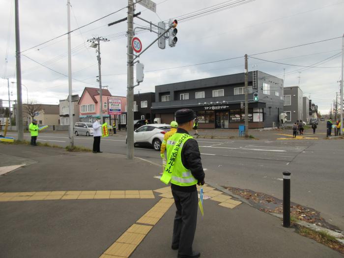 交差点での街頭啓発