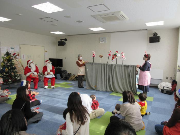 子育てサロンでクリスマス