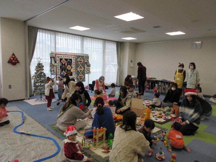 クリスマスの子育てサロン