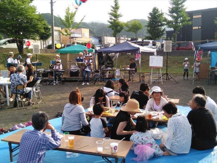 金山公社団地町内会夏祭りのようす