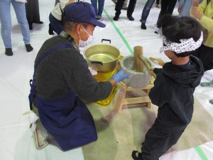 稲穂ふれあいもちつき大会