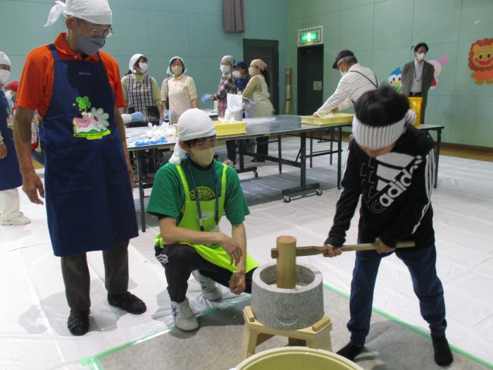 金山ふれあいもちつき大会の様子1