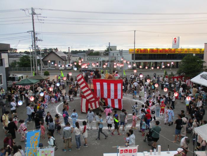 稲穂連合町内会第49回納涼盆踊り大会の様子