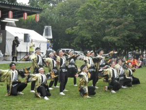北海道科学大学によるよさこいソーラン演舞の写真