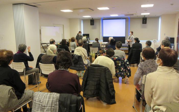 動画を見て軽い運動