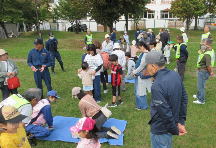 全員でAED使用訓練