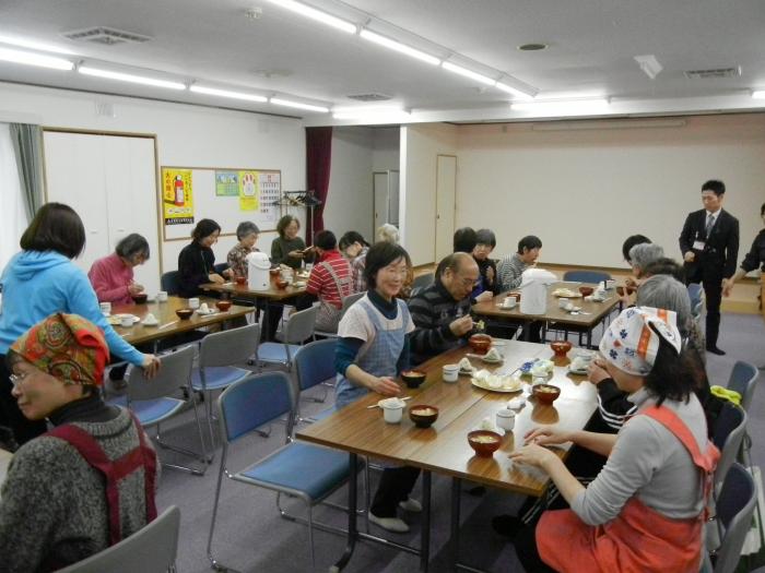 軽食をとりながらのおしゃべり