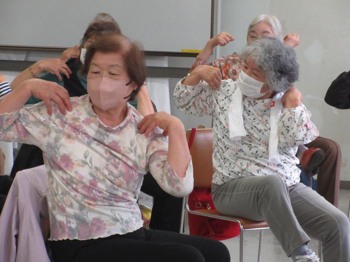 腹筋も鍛えよう