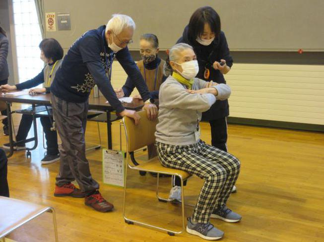 立ったり座ったり