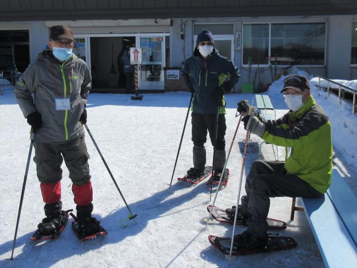 写真：スノーシューの方たち