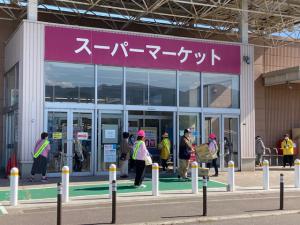 母の会による街頭啓発