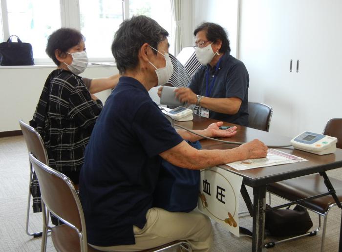 血圧測定の様子